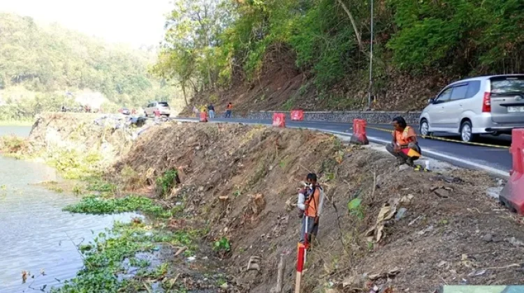 Perkuatan Tebing Sungai Serayu Dimulai, Hindari Jalur Patikraja-Rawalo