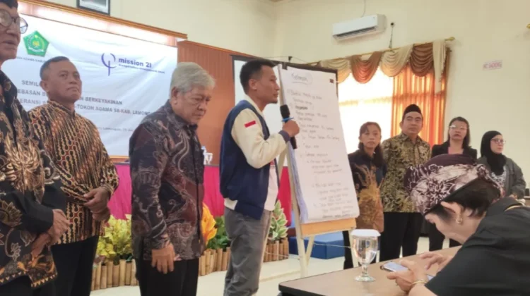 Perwakilan FORSA Banyumas Ikuti Semiloka KBB Lamongan Jawa Timur