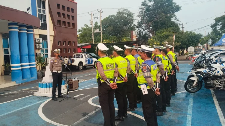 Personel Satlantas Polres Tegal Laksanakan BKO Pengamanan Kunjungan RI 1