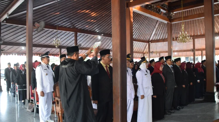 Perkuat Kinerja Birokrasi, Pemkab Banyumas Rotasi 207 PNS