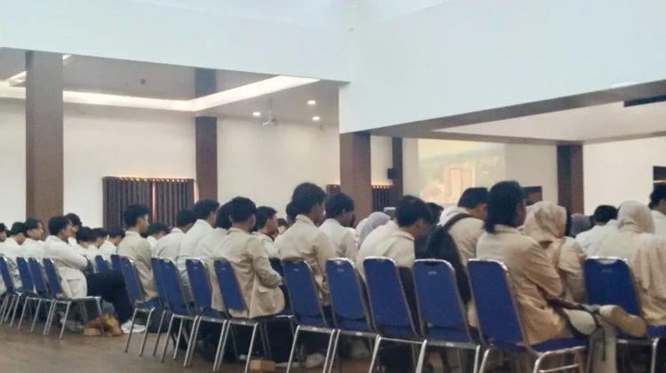 Mahasiswa Amikom Siapkan Program Digitalisasi UMKM Jelang KKL