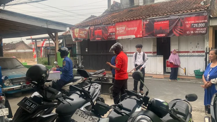 Ular Weling Masuk Kamar Kos di Kalibener, Damkar Lakukan Pencarian