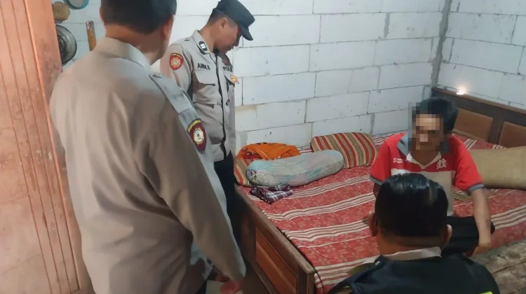 Polsek Kejobong Evakuasi ODGJ Mengamuk di Desa Langgar