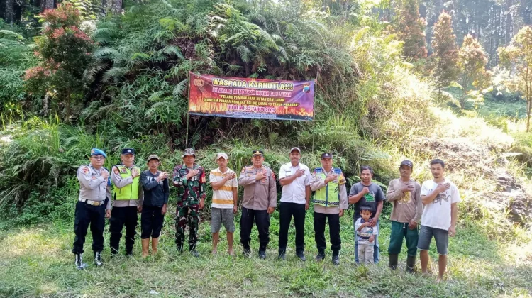Upaya Preventif, Polsek Kutasari Pasang Spanduk Imbauan Waspada Karhutla