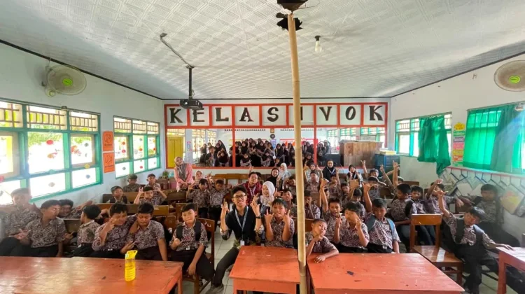 KKN UIN SAIZU Edukasi Stop Bullying di Bejiruyung