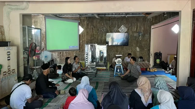 Tel-U Purwokerto Kembangkan Potensi Bunga Telang di Adiluhur