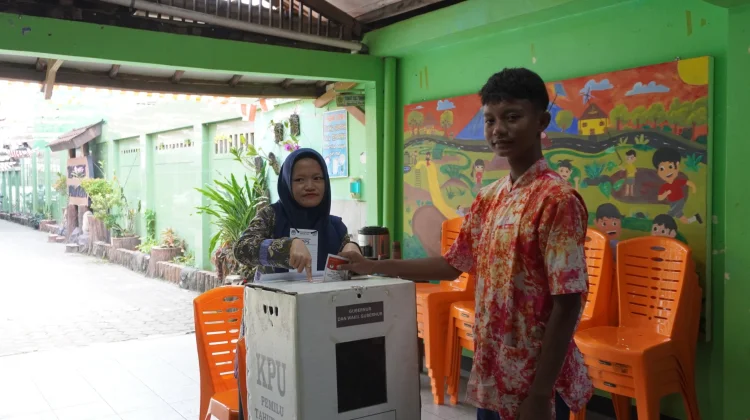 Tingkatkan Partisipasi Pemilih Disabilitas, KPU Banyumas Edukasi Siswa SLB