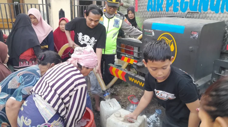 Bantuan Air Bersih Dari Polri Hadirkan Harapan Bagi Warga Terdampak Kekeringan