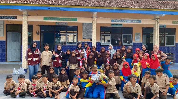 Mahasiswa KKN UIN Saizu Edukasi Kelola Sampah