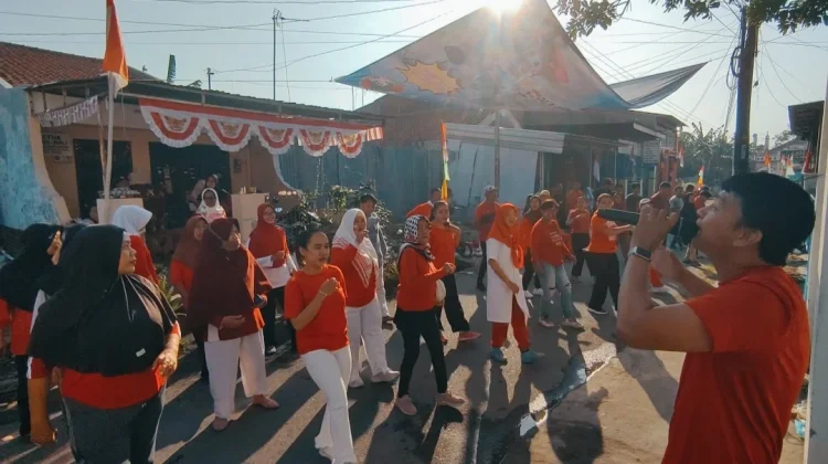 Warga Randugunting Semarakkan HUT Ke-81 RI dengan Jalan Santai dan Lomba