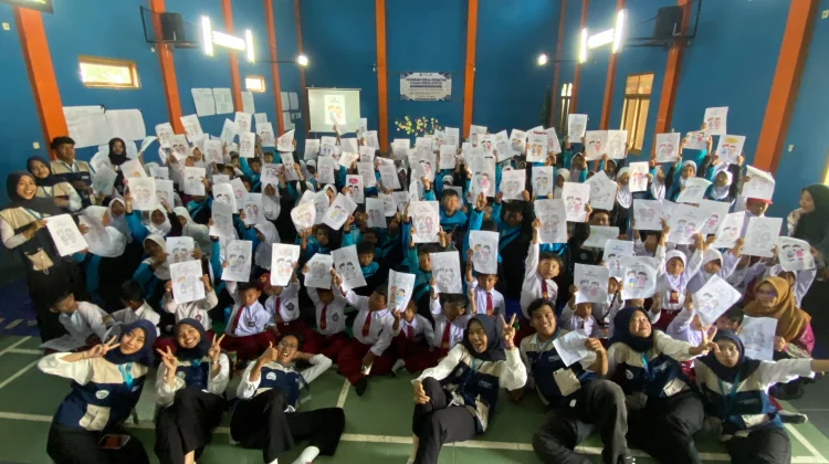 Mahasiswa KKN UIN Saizu Gelar Program AKRAB untuk Cegah Bullying di SDN Banjengan