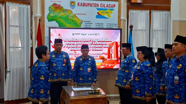 17 Pejabat Pemkab Cilacap Dilantik, Ammy: Tak Gunakan Pendekatan Politik