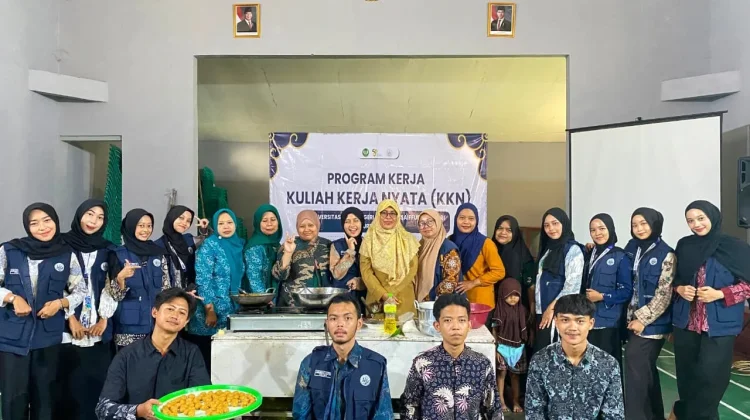 Dorong UMKM, KKN UIN Saizu Latih PKK Karangkamiri