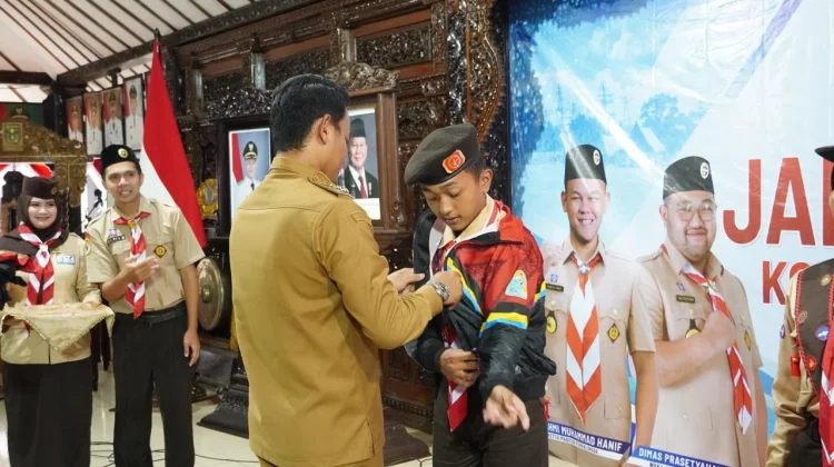 Bupati Beri Beasiswa Aimar, Pramuka Tunarungu Wakili Jateng di Jamnas 2026