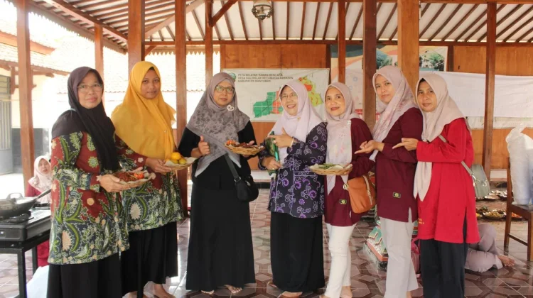 Cegah Anemia, Ibu-ibu PKK Kalisalak Belajar Olah Pangan Bergizi