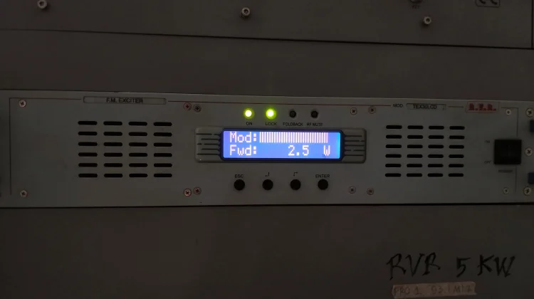 Fungsi Exciter pada Pemancar Radio