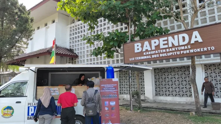 Bayar PBB Pakai QRIS, Warga Dapat Minyak