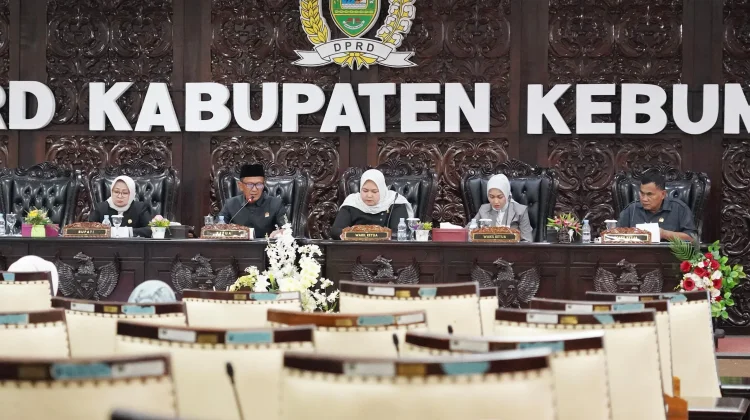 Rapat Paripurna DPRD Kebumen: Sepakati Perubahan APBD 2026 dan Bahas 8 Raperda