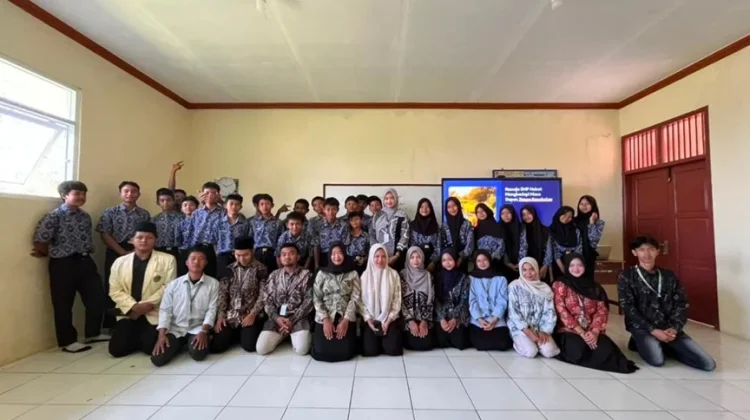 Mahasiswa KKN UNUGHA Gelar Edukasi Kenakalan Remaja di SMPN 4 Satu Atap Cimanggu
