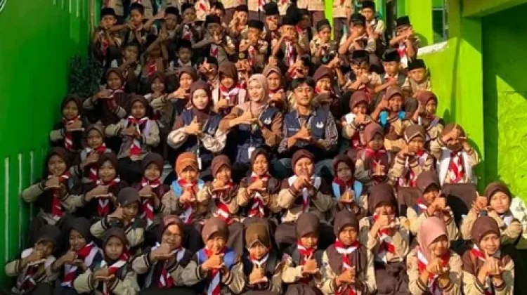 Pembinaan Karakter Siswa MI Mambaul Ulum Ketanda melalui Pramuka