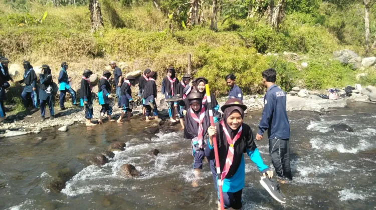 430 Santri Ikuti Mujahadah Camp di Wisata Pancaripis Bumijawa