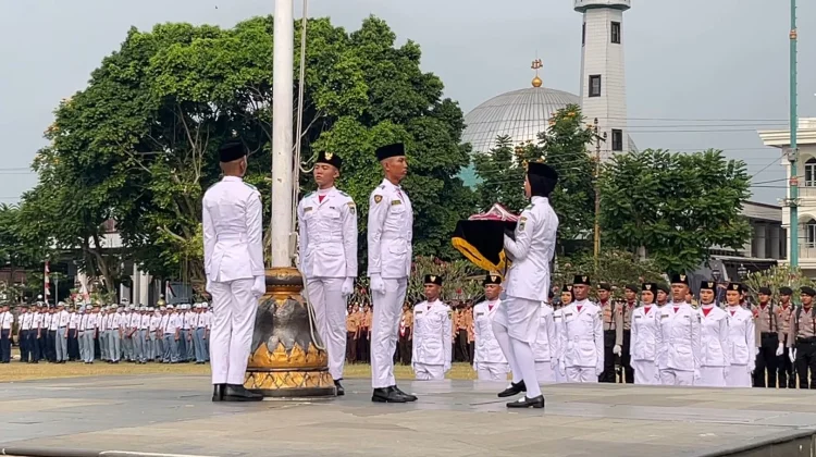 Kerja Keras Antar Nasywa Jadi Pembawa Baki Paskibra Tingkat Kabupaten