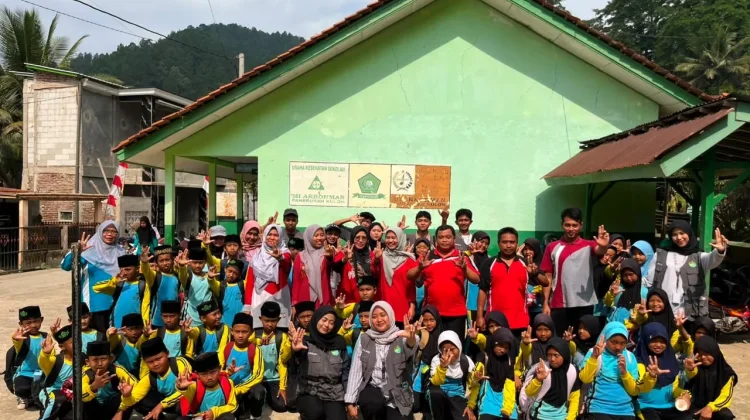 Kobarkan Semangat Kemerdekaan, KKN UIN Saizu Dampingi Lomba di MI Ar-Rahman