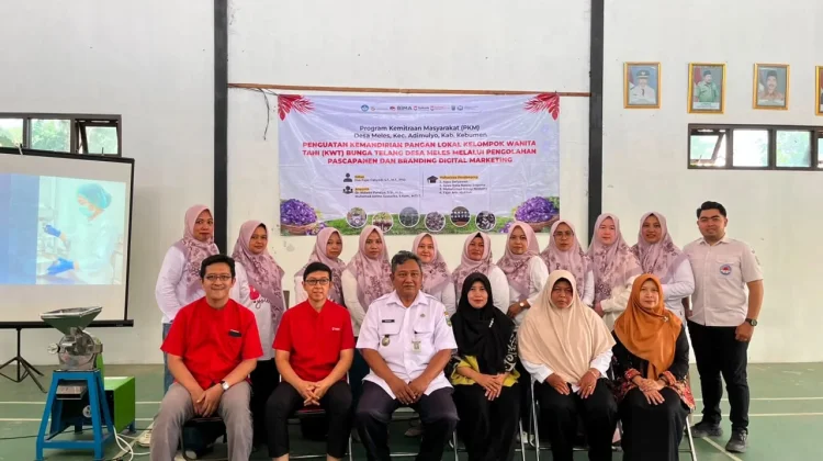 Tel-U Purwokerto Serahkan Alat Pengolah Bunga Telang ke Kelompok Wanita Tani Meles