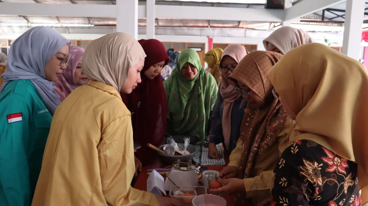 UKMPR Unsoed Latih Warga Ledug Olah Tanaman Obat Jadi Makanan Bergizi