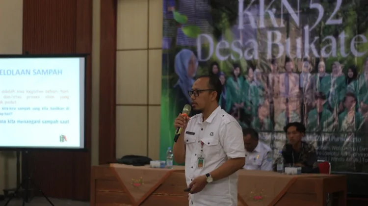Gandeng DLH, KKN UIN Saizu Edukasi Warga Bukateja tentang Pengelolaan Sampah