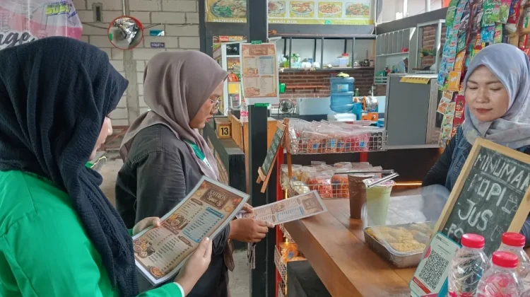 Mahasiswa Baru Datang, UMKM Sekitar UIN Saizu Mulai Bergeliat