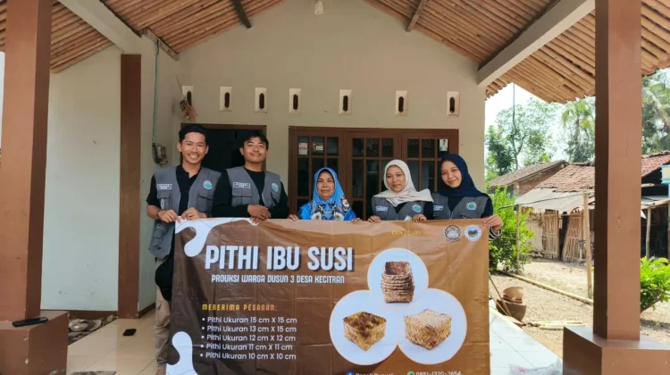 Mahasiswa KKN UIN Saizu Dampingi UMKM Kecitran Pasarkan Produk Secara Digital
