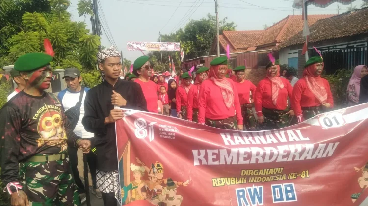 Ribuan Warga Meriahkan Pakembaran On Carnival Semarak Budaya dan Kemerdekaan