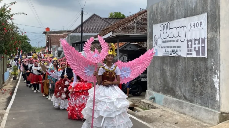 Semarak Karnaval Kemerdekaan HUT ke-81 RI di RW 3 Karanglewas Kidul