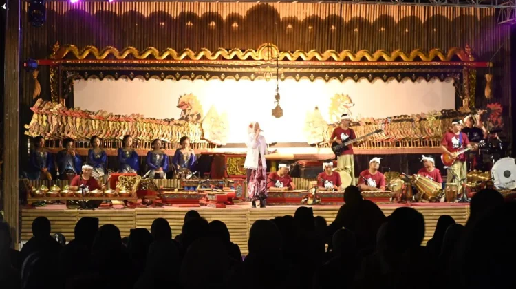 Wayang Rakyat “Semar Mbangun Desa” Hidupkan Budaya Sidareja