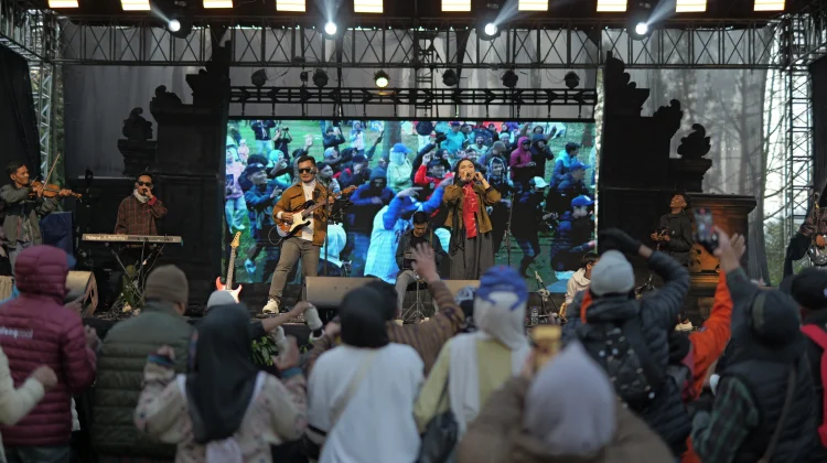 Festival Kopi dan Jazz Atas Awan Warnai DCF 2026