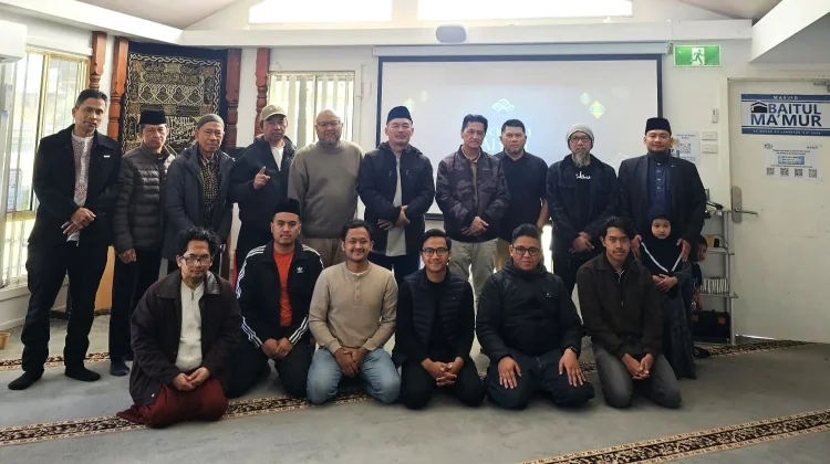 Dosen UIN Saizu Perkuat Literasi Ekonomi Islam di Australia