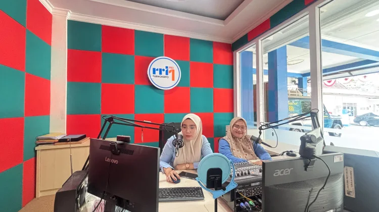 Halo RRI: Warga Kembaran Keluhkan Jalan Rusak Bertahun-tahun