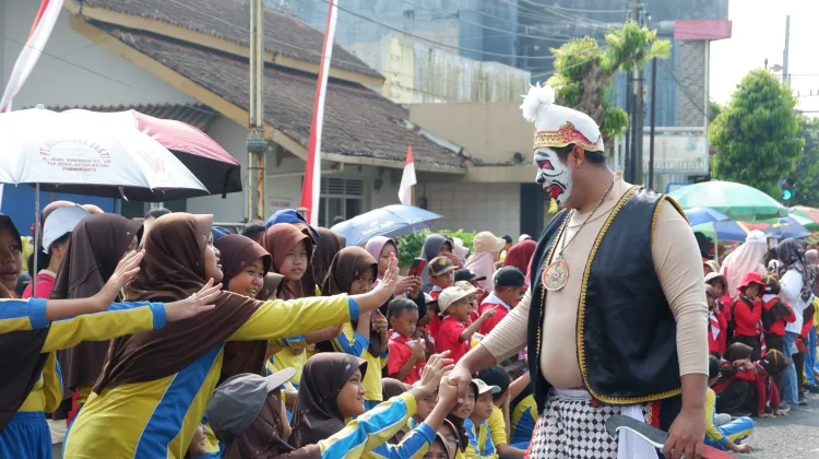 BNN Purbalingga Hadirkan Semar, Sampaikan Pesan Pencegahan Narkoba