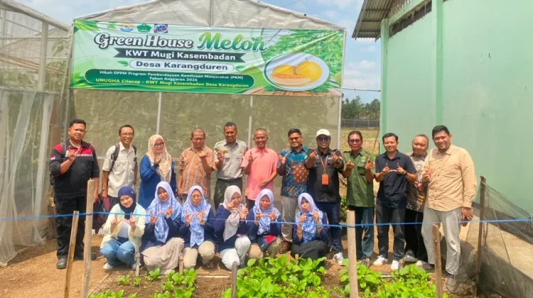 Berbasis IoT, UNUGHA Kembangkan Greenhouse di KWT Mugi Kasembadan
