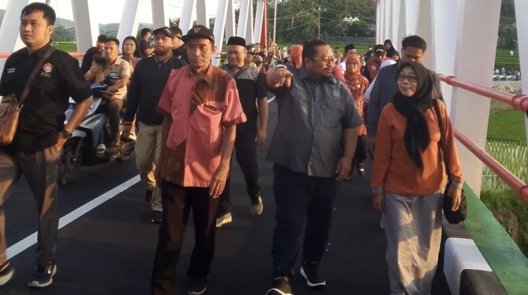 Yanuar Arif Raih Penghargaan Forum Banyumas