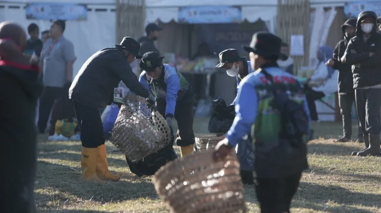 Kawal Aksi Dieng Bersih, DPKPLH Banjarnegara Terjunkan 37 Personel Kelola Sampah D