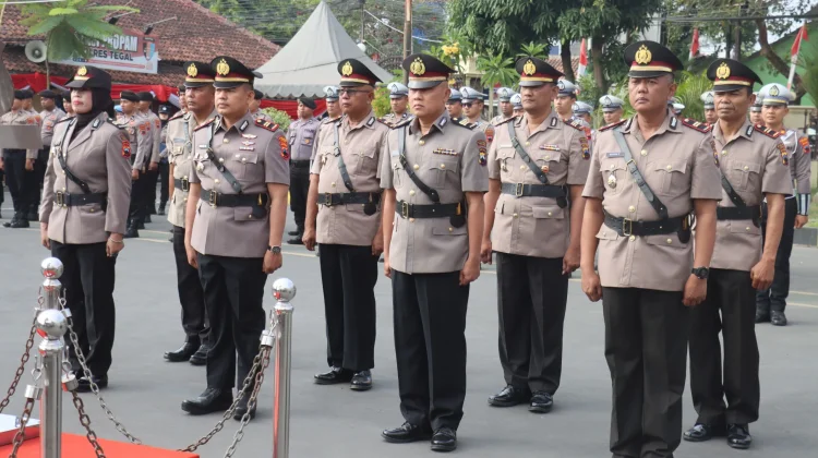 Serah Terima Jabatan dan Kenaikan Pangkat Pengabdian Polres Tegal