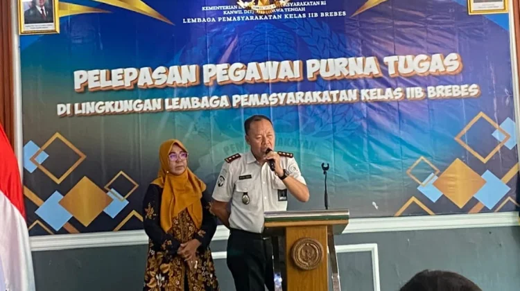 Lapas Brebes Lepas Pegawai Terbaik ke Masa Purna Tugas