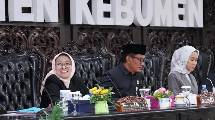 Paripurna DPRD Kebumen Setujui Raperda Ekonomi Kreatif dan Kabupaten Layak Anak