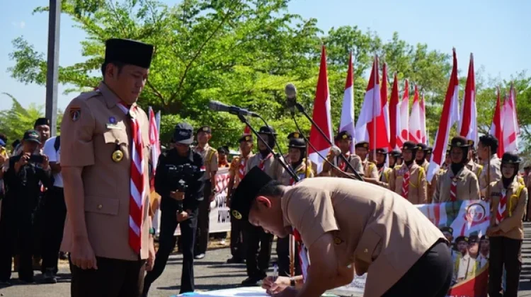 Tuntaskan Misi Lintas Wilayah, Kwarcab Banjarnegara Serahkan ETK di Purbalingga