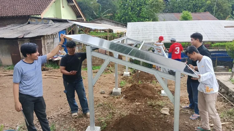 UMP Terapkan Panel Surya untuk Budi Daya Ikan Ramah Lingkungan