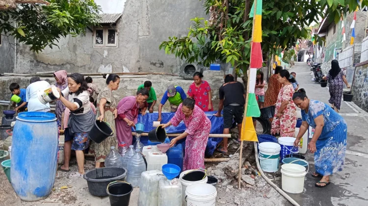 BPBD Brebes Salurkan 367 Ribu Liter Air Bersih ke 10 Desa