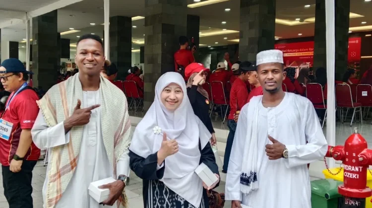 Mahasiswa Internasional UMP Raih Penghargaan di Festival Budaya UGM