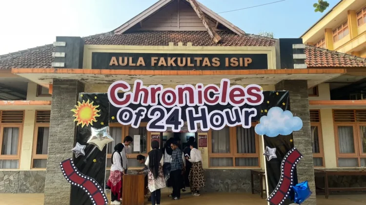 Pameran Chronicles of 24 Hour Ajak Pengunjung Refleksi Waktu
